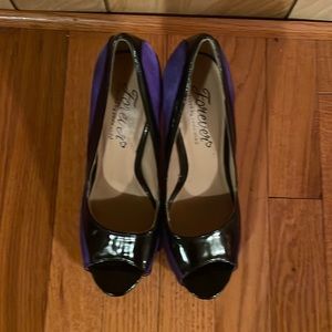 Nice Dressy high heels have not been worn just tried on purple and black size 8